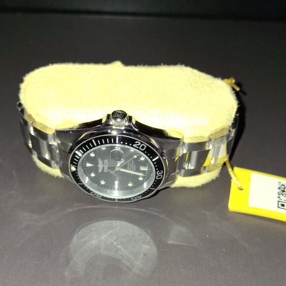 INVICTA Unisex Diver's 8932 Stainless Steel Silver-Tone Watch w/ Date Window - Picture 10 of 10